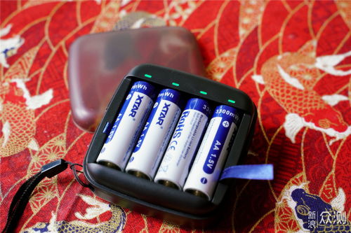 实用不贵,XTAR BC4充电器 小夜灯 充电电池
